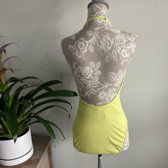 NWT Madewell Second Wave Ribbed Halter One-Piece Swimsuit in Exotic Pear - Picture 6 of 13